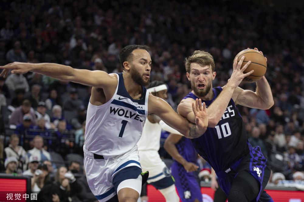 建立了更紧 建立了更紧